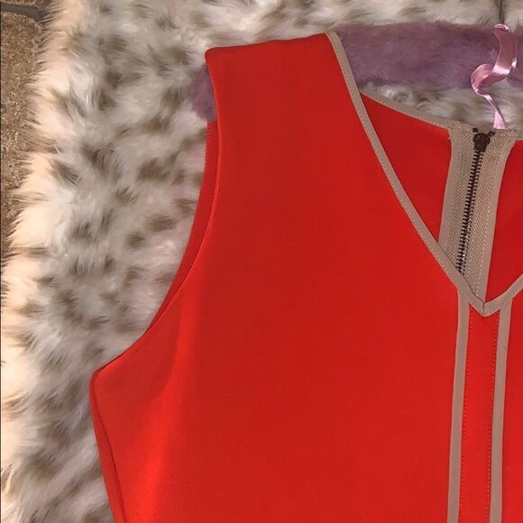 Dress - Picture 3 of 4